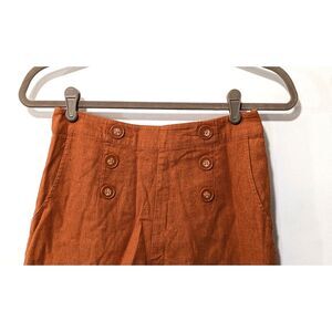 Boutique Forever 21 Shorts with accent buttons and pockets!